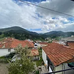 Guest house 