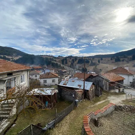 Къща за гости домът на краси Ягодина